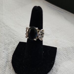 Elegant Silver and Black Women's Ring